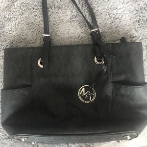 Micheal Kors Jet Set Tote Handbag Black